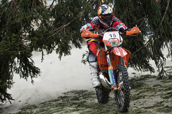 Jonny Walker finishes fifth on Romaniacs tough first day