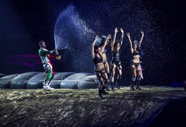 Masters od Dirt destroy Vienna – Video