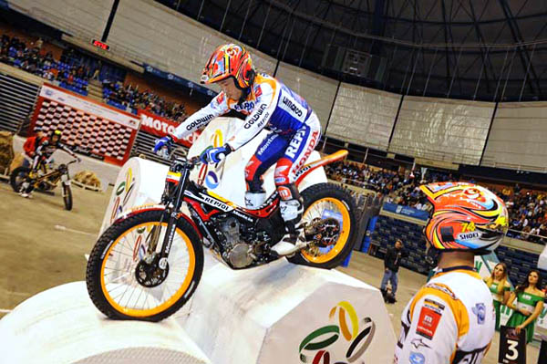 Takahisa Fujinami celebrates 20 years in the Trial WC