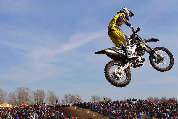 Dylan Ferrandis and Gregory Aranda win in France