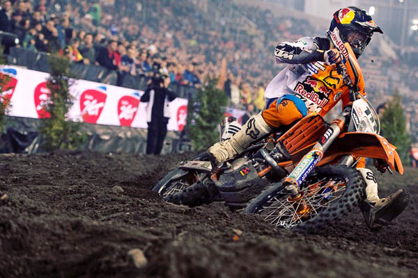 Taddy Blazusiak wins the Akrapovic Super Pole!