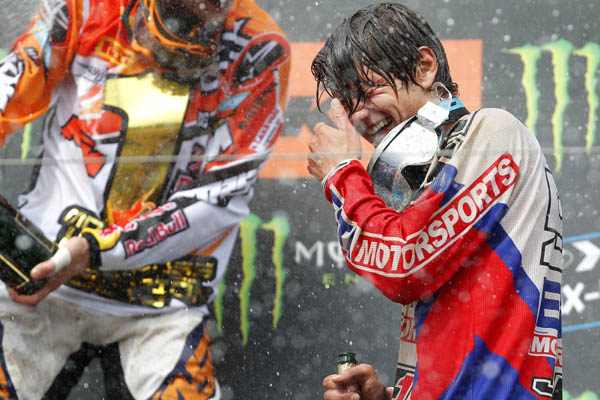 Maiden MX2 podium for Aleksandr Tonkov in Loket