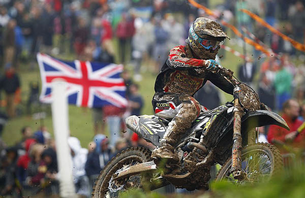 Dylan Ferrandis podium hopes end with a crash