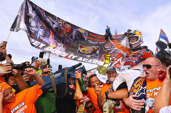 Jeffrey Herlings MX2 2013 Champ – Video behind the scene