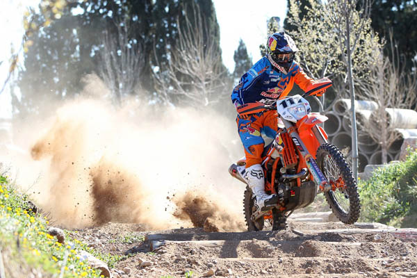 Taddy Blazusiak riding Motocross with his 300cc 2 Stroke – Video