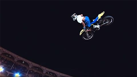 Charles Pages Keeps Training – Video