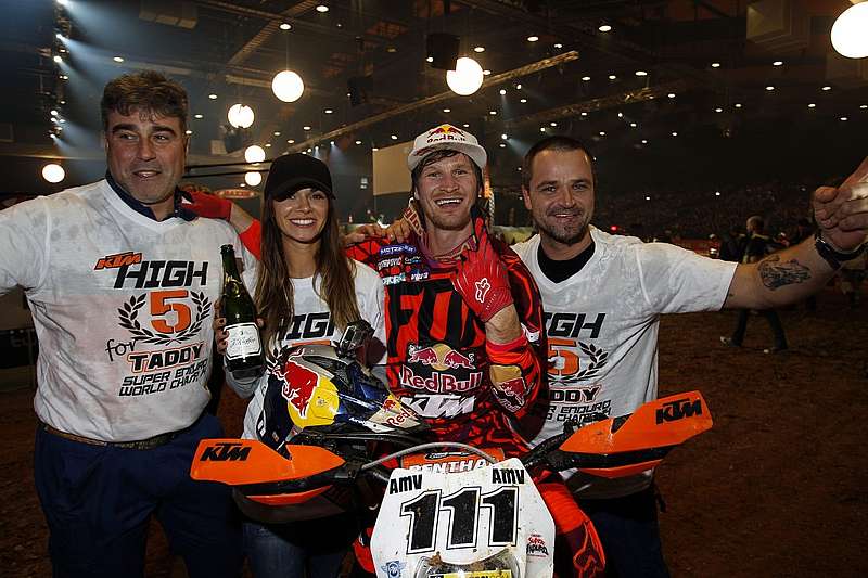 Taddy Blazusiak is SuperEnduro Champion 2014 – Video