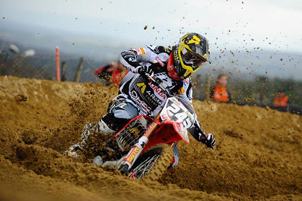 Tim Gajser and Kei Yamamoto at Gorla MX Park – Video