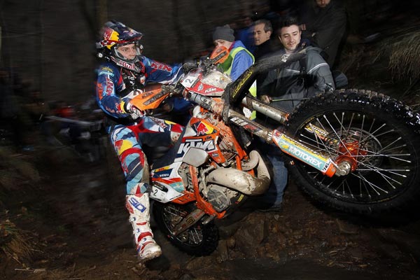 Walker second at notoriously tough Hell’s Gate race