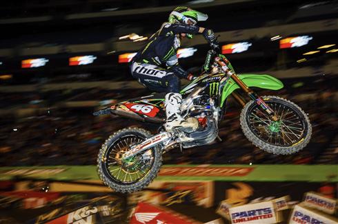 Kawasaki Battles to Fifth Consecutive Win in Indianapolis