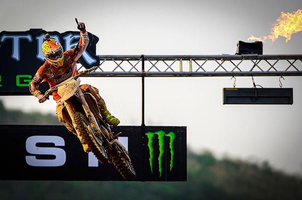 Orange wins in both classes – MXGP of Thailand