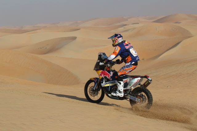 Marc Coma takes control in Abu Dhabi!