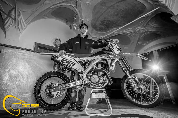 Tim Gajser will try to defend MXGP title in 2017