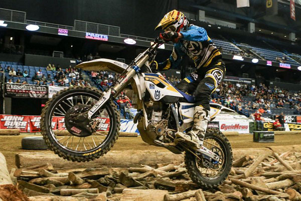 Mike Brown wraps up 2015 EnduroCross at 6th overall