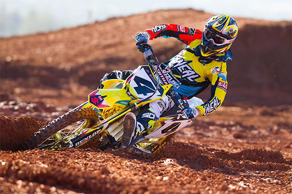 Yoshimura Suzuki Video from Anaheim 1 2015