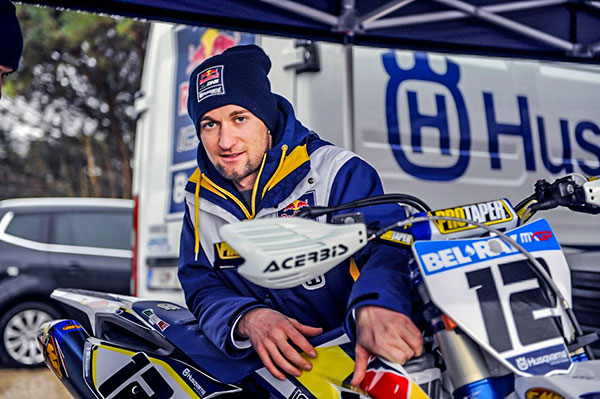 Max Nagl wins the Elite race in Castiglione Del Lago