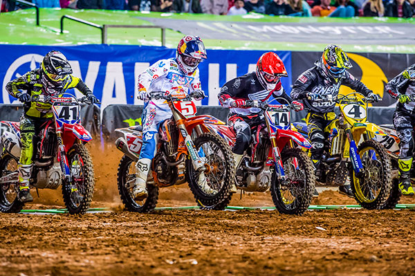 AMA Supercross from Indianapolis 2015 – Highlights