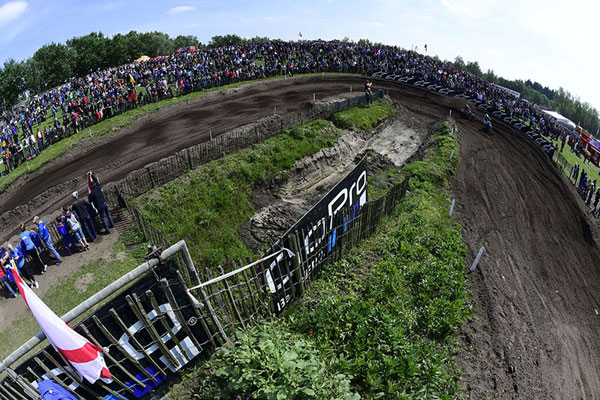 The red plate vie in Valkenswaard