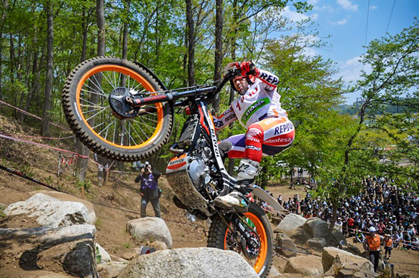 Toni Bou repeats Motegi win with Fujinami second
