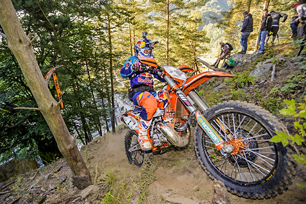 Jonny Walker wins Red Bull Romaniacs 2015