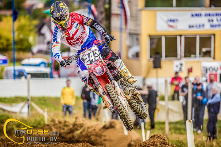 Video from Japanese MX National – MX2 Class