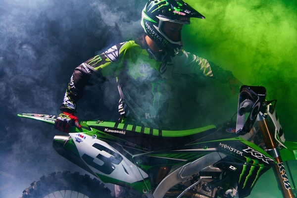 Eli Tomac goes to Monster Family with Kawasaki