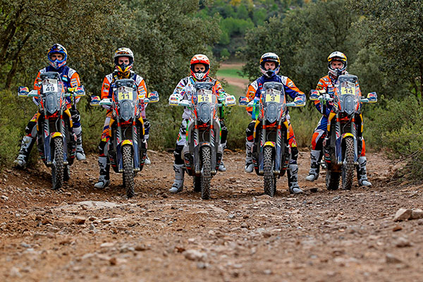Red Bull KTM Rally factory riders count down to Dakar 2016