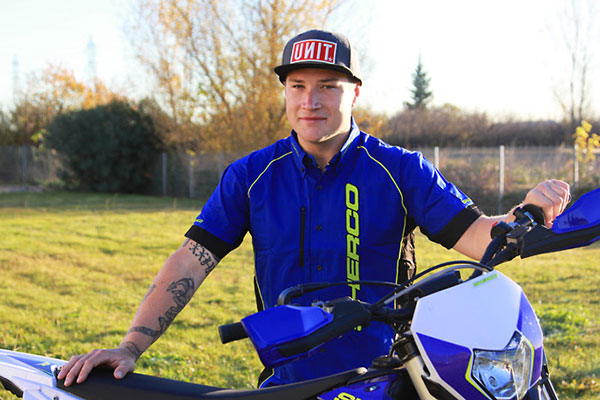 Sherco signs with Matthew Phillips