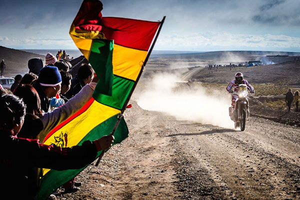 The Dakar enters Bolivia with Paulo Gonçalves leading the race