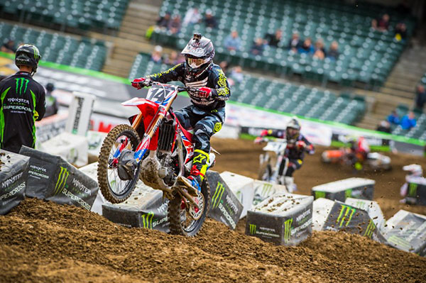 Onboard action from Glendale SX 2016