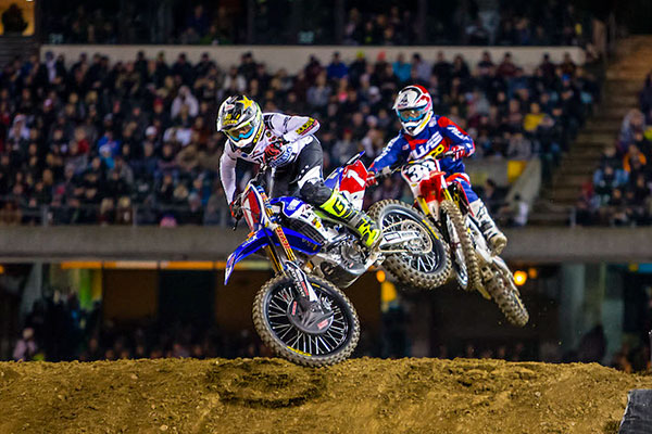2016 AMA Supercross Glendale – Live on MXDOSE.com