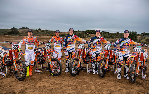 KTM MXGP and MX2 Team behind the Photoshoot