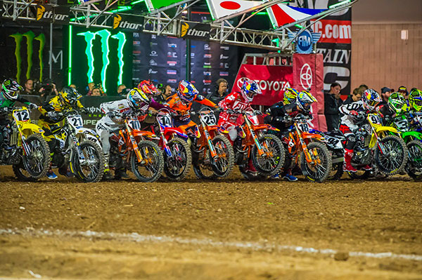 Highlights from Supercross race in Glendale 2016