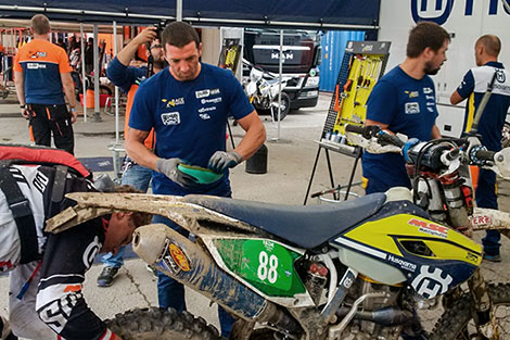 Husqvarna ISDE 2016 support packages