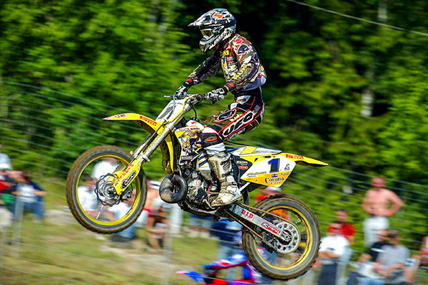 Year 2003 when 2 stroke dominated the world – Video