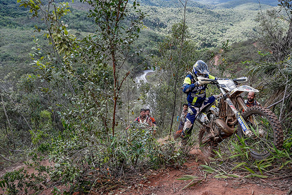 Graham Jarvis battles to runner-up result at Minas Riders 2016