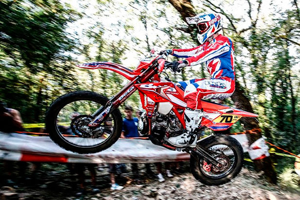 Holcombe Gives Beta Their First Title in WEC