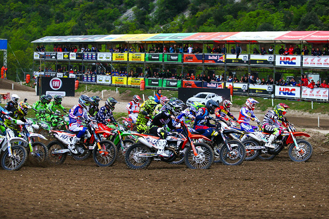 Simone Furlotti raises the Italian flag in Pietramurata