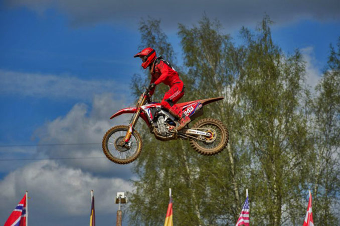 Brutal crash of Tim Gajser – Video