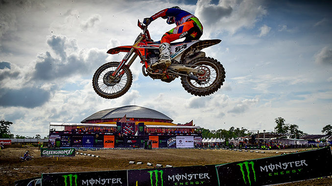 Herlings and Prado Pounce to Pangkal Pinang Qualifying Wins