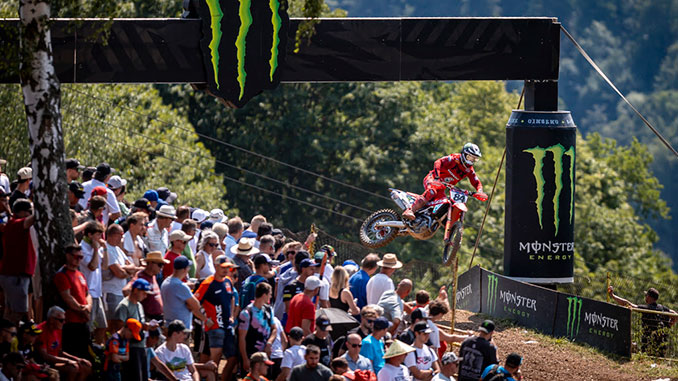 HERLINGS AND FARRES LEAD THE WAY FROM LOKET AFTER THE MXGP OF CZECH REPUBLIC